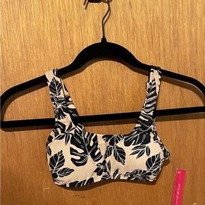COPY - NWT XS Xhiliration Bathing Suit Bikini Top